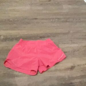 Lululemon Hotty Hot High-Rise Lined Short 4" size 4 PINK